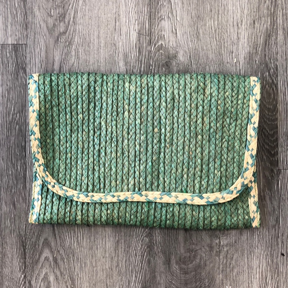 Emerald Green Straw Summer Clutch